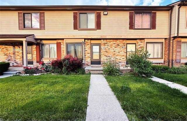 17060 Kingsbrooke Drive photos photos