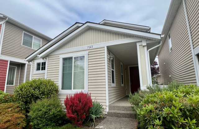 PENDING APPLICATION; Hawk's Prairie 3BD + Bonus Area photos photos