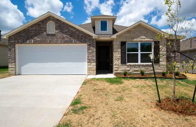 Modern Comfort: New 4 Bed, 2 Bath Home with Attached Garage in Chickasha, OK photos photos