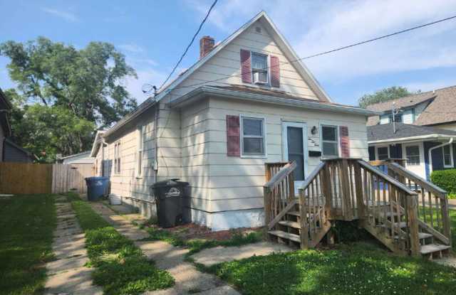 224 East Jackson Avenue - 224 East Jackson Avenue, Des Moines, IA 50315 224 East Jackson Avenue - 224 East Jackson Avenue, Des Moines, IA 50315