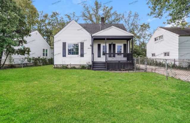 2223 Delavan Drive Gallery 2