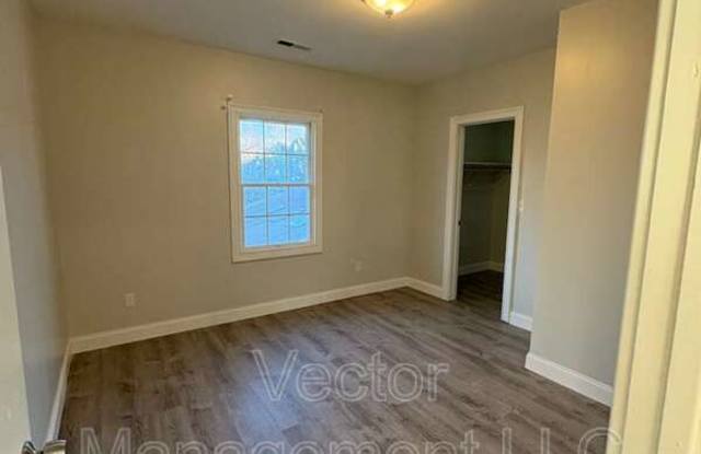 2842 Dixwell Avenue - C Gallery 3