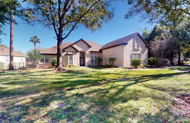 Beautifully Remodeled 5-Bedroom Home in Deercreek Country Club! - 10061 Vineyard Lake Road East, Jacksonville, FL 32256