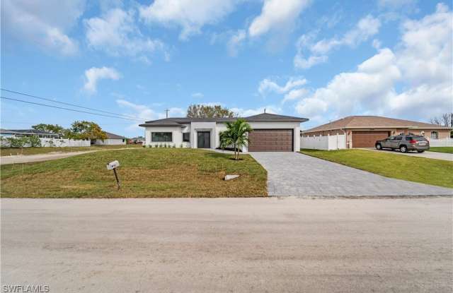 2113 NE 14th Avenue photos photos