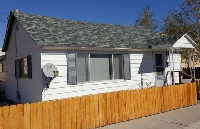 Cozy One Bedroom House Available in Central Fallon photos photos