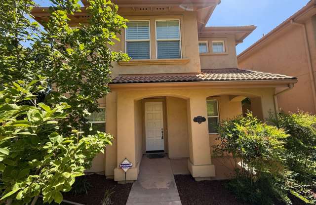 Charming Luxury Home Near Downtown Davis  Top Local Amenities photos photos