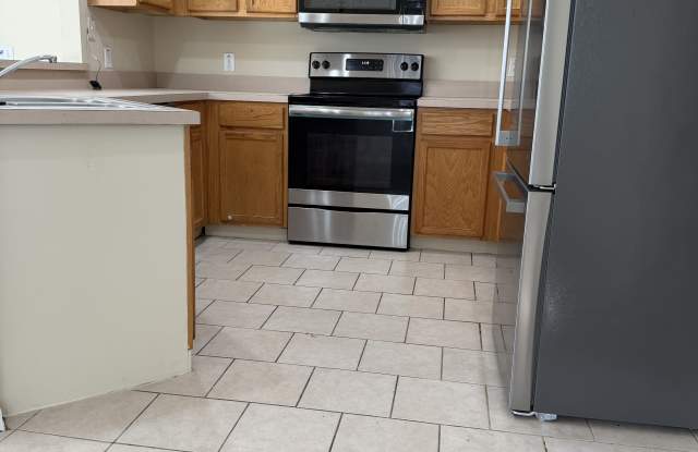2702 Callaway Lane Gallery 4