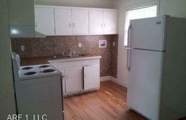 5139 N Corrington Avenue Gallery 2