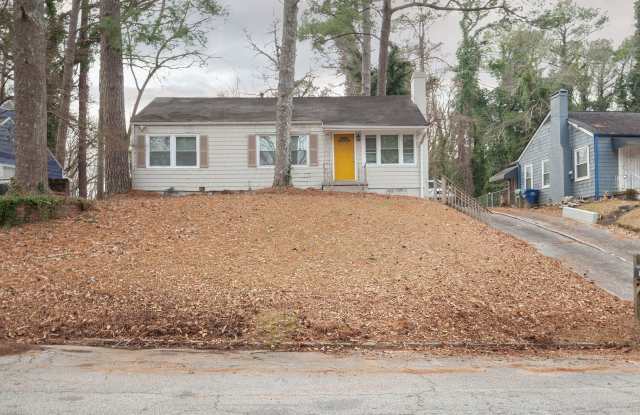 Spacious 3bd/2ba w/ Large Backyard  Close to ATL Beltline! photos photos