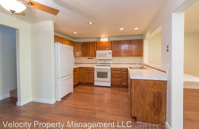 61361 Elkhorn St. Gallery 4