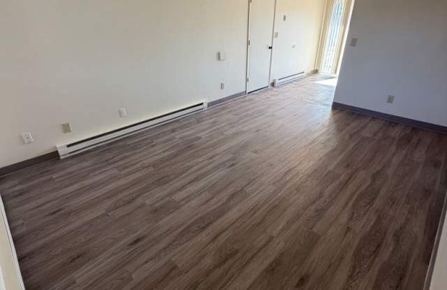 (917) 27th Street Duplex - 2 Bedroom / 1 Bathroom - Albany Duplex ***PET FRIENDLY Gallery 3