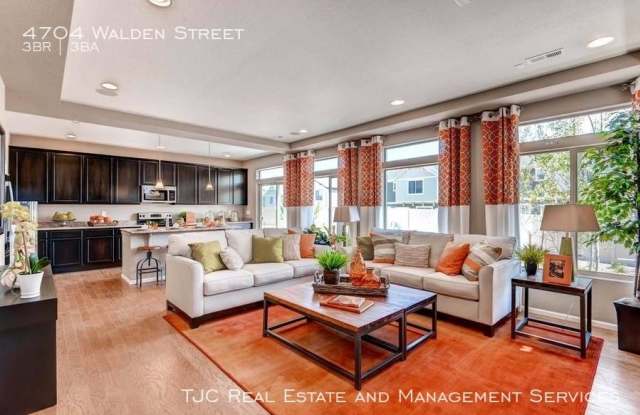 4704 Walden Street Gallery 2