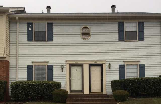 703 Brentwood Pointe - 703 Brentwood Pt, Franklin, TN 37027