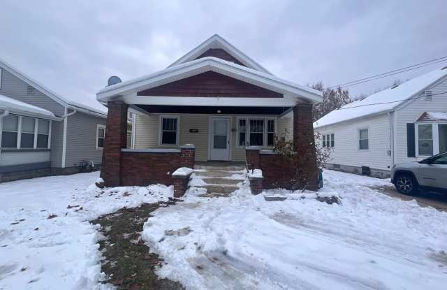 Three Bedroom Single Family Home on SW Side! photos photos