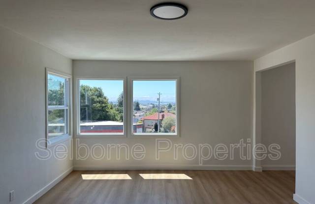 369 Colusa Avenue Gallery 3