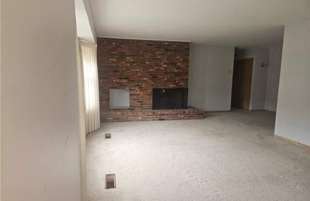 7010 Carriage Hill Drive Gallery 4