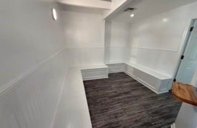 4304 S CLAIBORNE Avenue Gallery 2