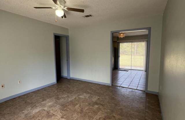 2711 E David Drive Gallery 2