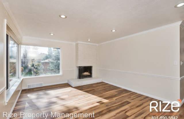 2790 E 4135 South Gallery 2