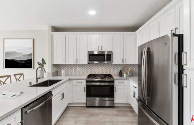 6280 W 3RD St unit: 422 photos photos