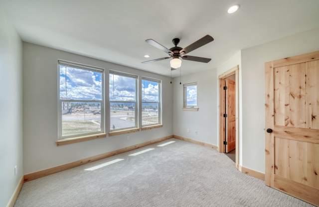 300 McClary Park - 1 Gallery 4