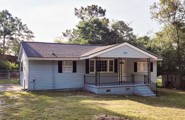 807 Laurel Rd photos photos