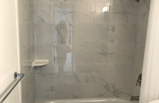 2-bedrrom, 1-bath Lakeview Gardens photos photos