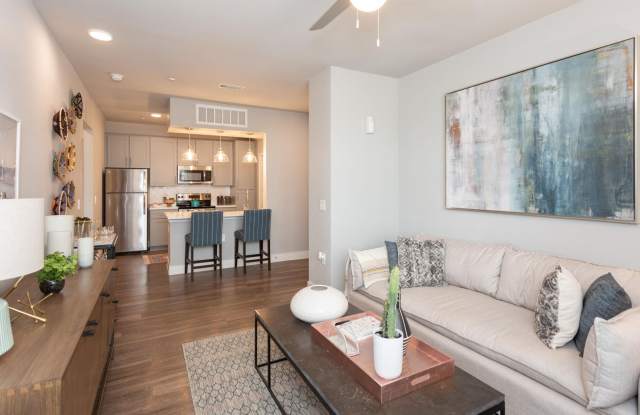 Coronado on Briarwood Gallery 2