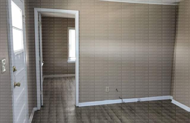 208 Cereal Avenue, Gallery 2