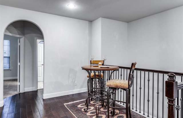 2655 Villa Di Lago Gallery 2