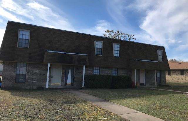 1124 Highbush Drive - 1124 Highbush Drive, Benbrook, TX 76126
