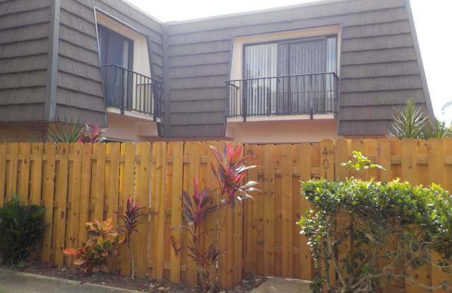 4014 NE Vista Oaks Circle - 4014 Vista Oaks Circle Northeast, Palm Bay, FL 32905