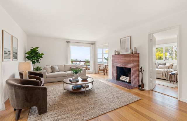 Charming Cul-de-Sac Mid-Century w/ Bay Views In Oakland Hills photos photos