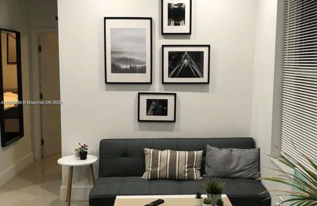 1618 Michigan Ave photos photos