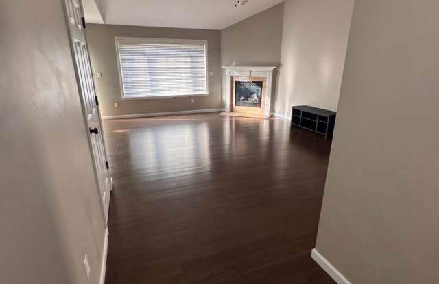 4 bed/ 3 bath Single Family Home Gallery 3