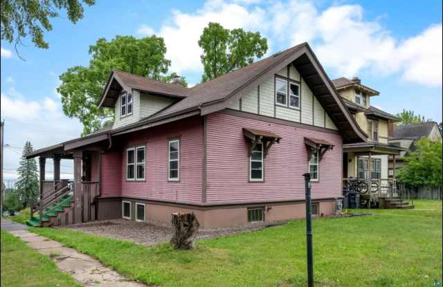 1928 East 5th Street Gallery 1