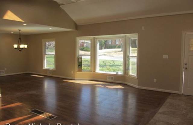10240 Granada Lane Gallery 3