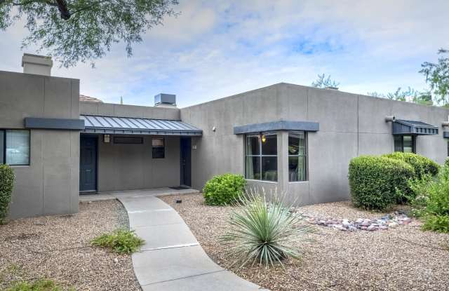 5800 N Kolb Road Gallery 4