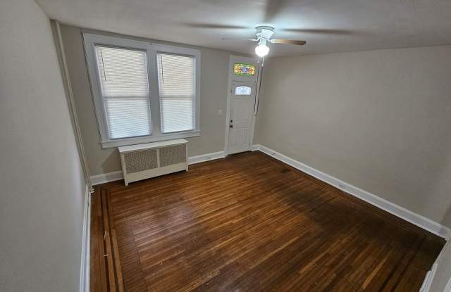 2 Bedroom 1 Bathroom in Belair-Edison Gallery 3