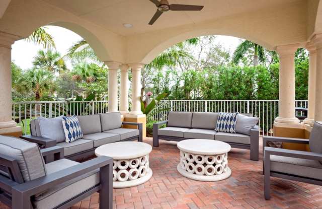 55+ Riverwalk Pointe - Senior Housing Gallery 4