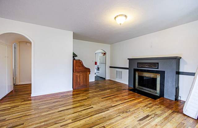 Charming three bedroom, two bath home with a Garage Gallery 4