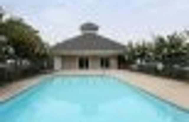 Chapel Hill / 4BR Univ Comm FURNISHED Condo Gallery 3