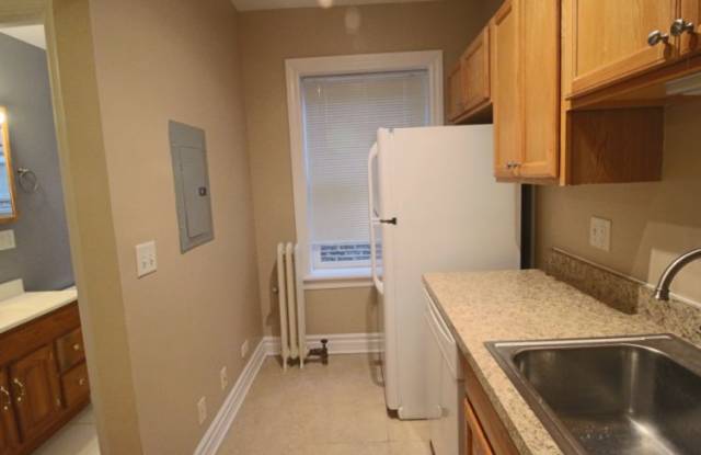 4503 North Whipple Street, 4503-1 Gallery 2