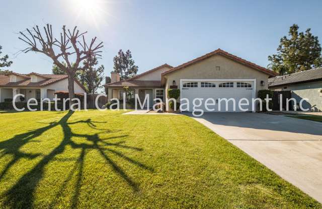 4 Bedroom/2 Bath Home in Desired Riverlakes Community - $2495 per month! - 5801 Canoe Court, Bakersfield, CA 93312