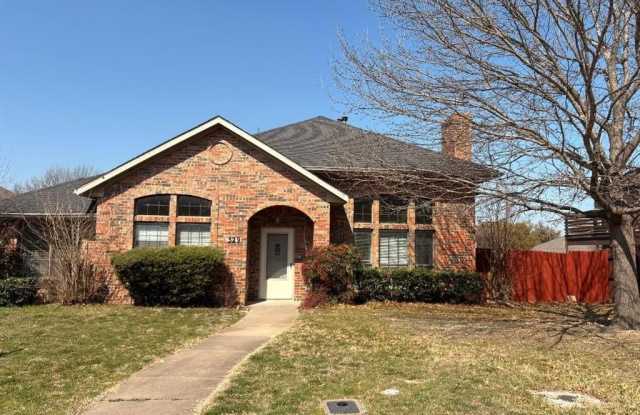 529 Jeff Grimes Boulevard - 529 Jeff Grimes Boulevard, DeSoto, TX 75115