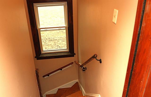 1443 N Lockwood Avenue Gallery 2