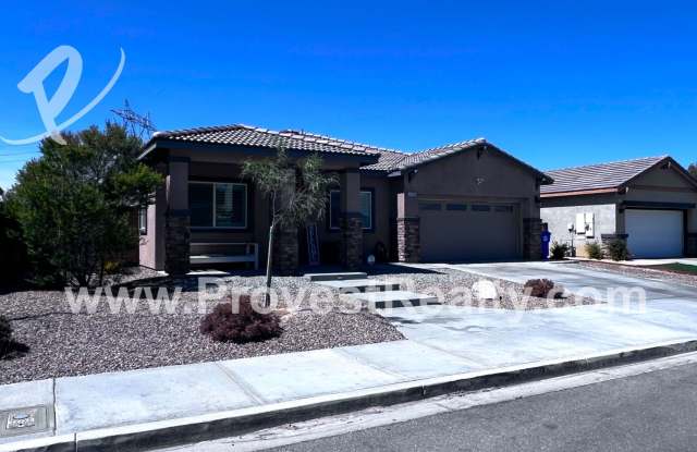 4 Bed, 3 Bath Victorville Home w/Solar!!! Gallery 2