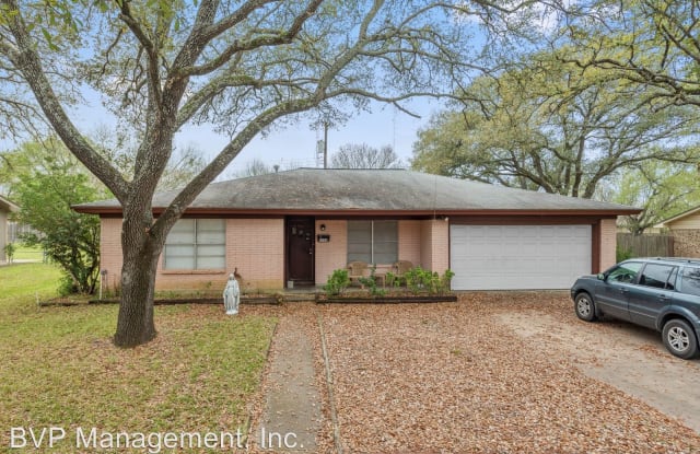 3809 Hilltop Dr - 3809 Hilltop Drive, Southlake, TX 76092