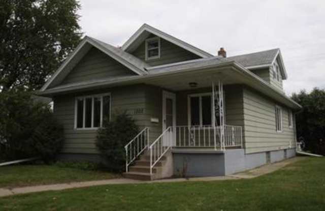 Charming 2 Bedroom Near St. Cloud Hospital photos photos