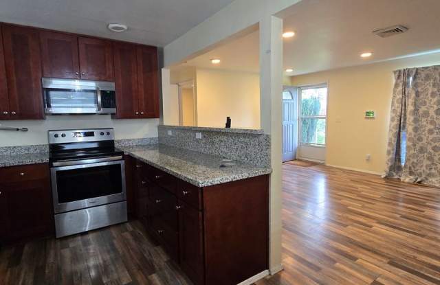 Adorable 2 bedroom Gallery 4